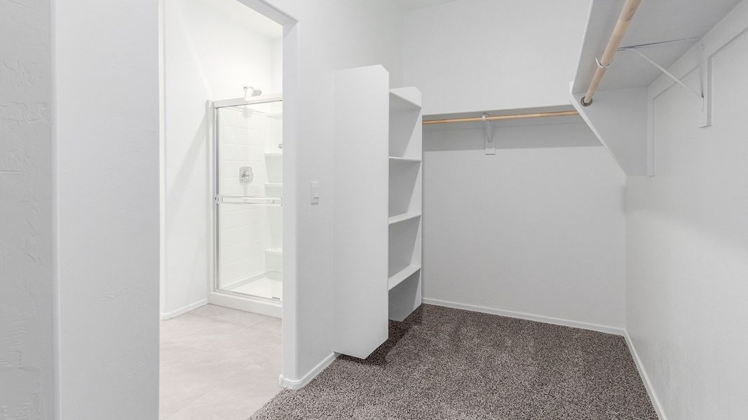 Spacious, unfurnished interior of a new home in Hanson Ridge, Vail (Image 26).