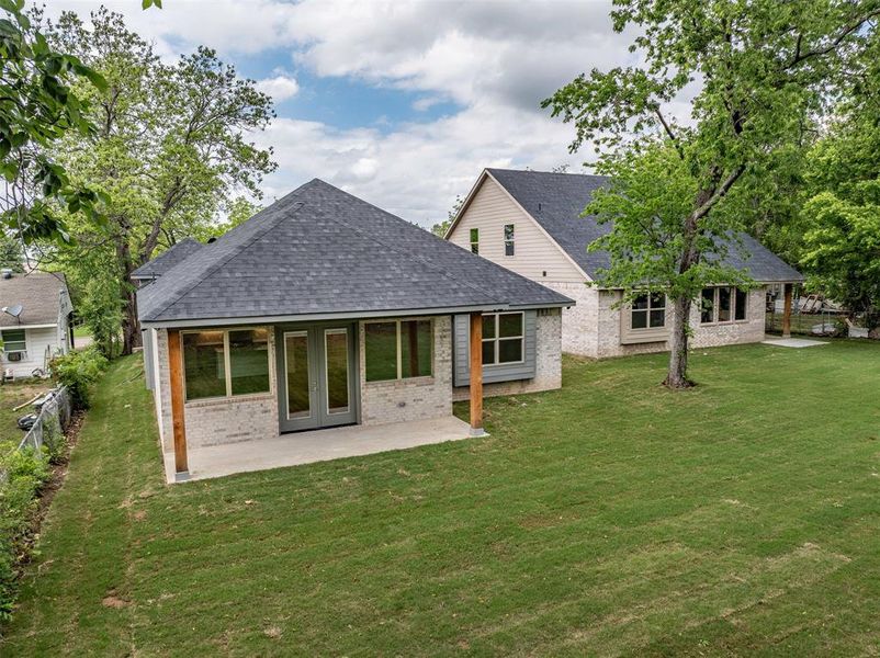 Exterior details and patio area of a home in , Sherman (Image 24).
