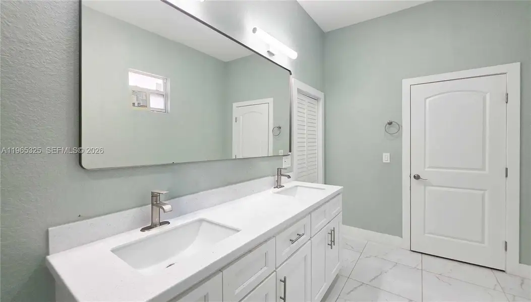 Furnished interior view inside a new home in , Clewiston (Image 15).