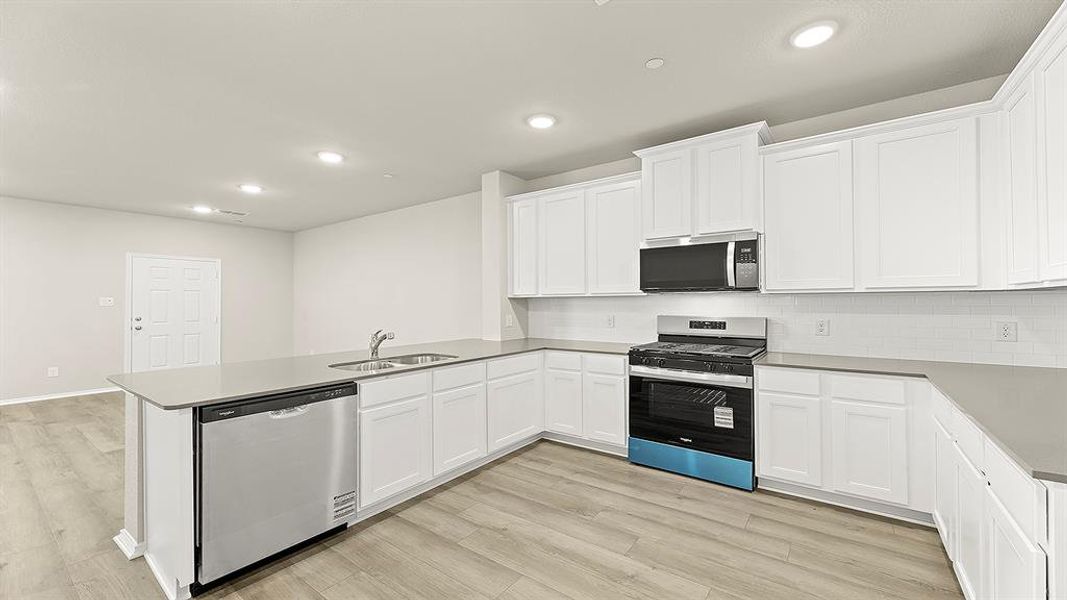 08. 3717 Star Mesa - Kitchen (3)