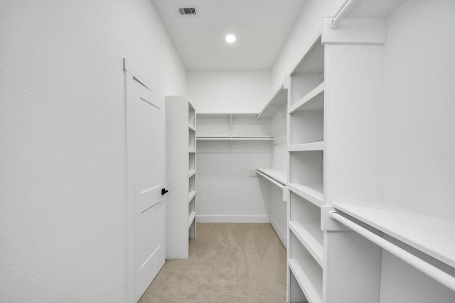 Image 21 of a home in .