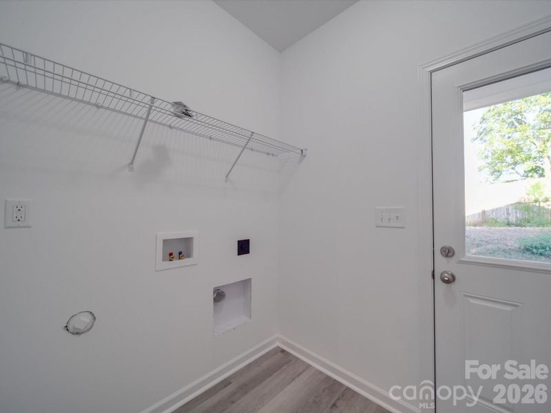 Spacious, unfurnished interior of a new home in , Belmont (Image 16).