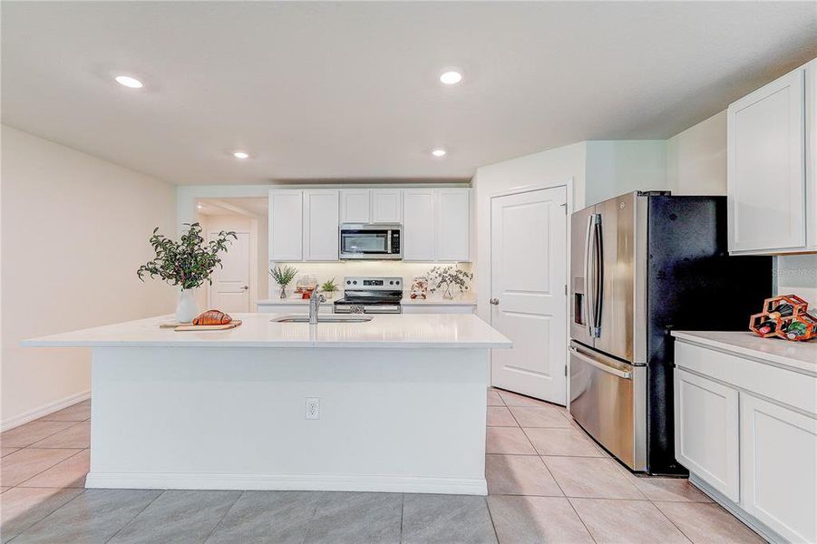 Furnished interior view inside a new home in , Spring Hill (Image 11).
