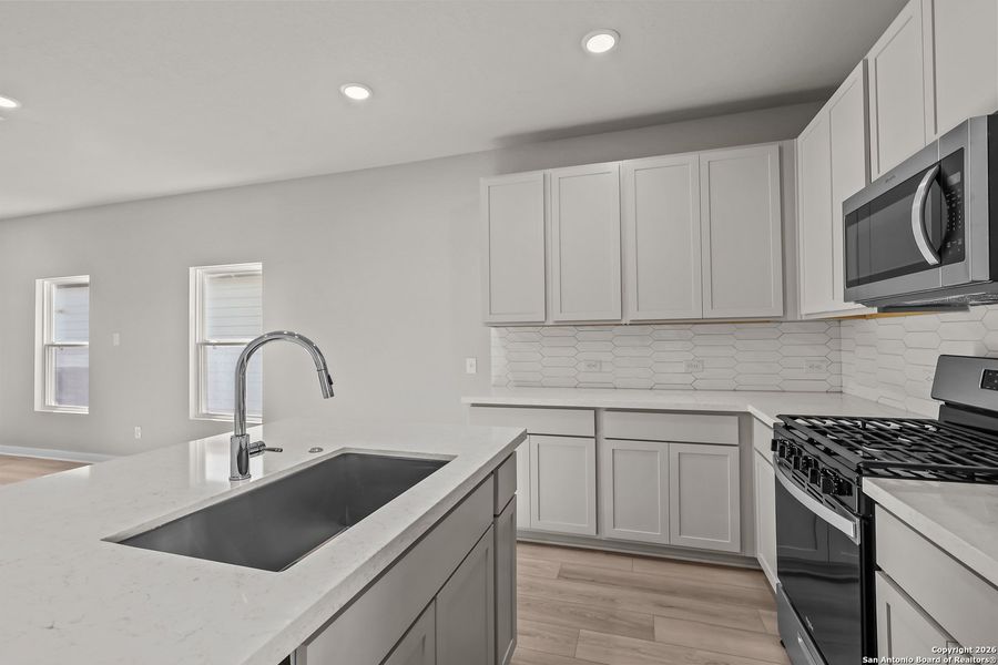 Furnished interior view inside a new home in Garden Grove, San Antonio (Image 7).