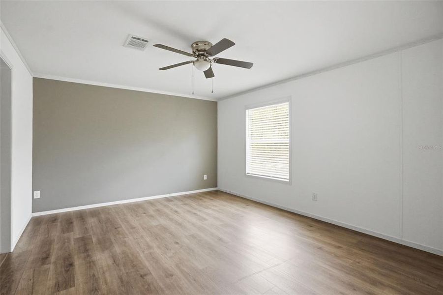 Spacious, unfurnished interior of a new home in , Weeki Wachee (Image 16).