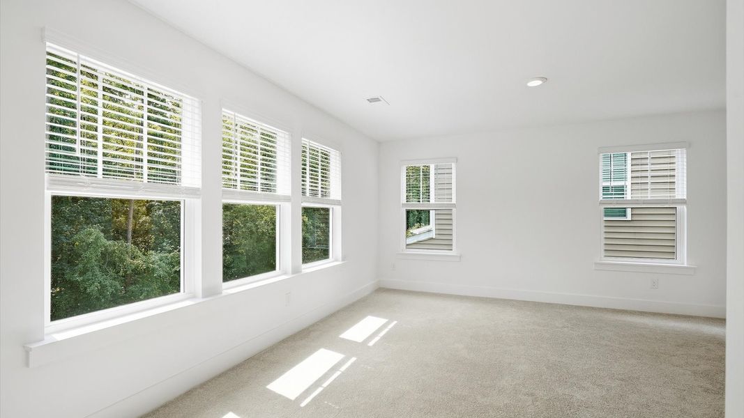 Desirable primary suite layout with spacious en suite bath in a proven, established community Desirable primary suite layout with spacious en suite bath in a proven, established community