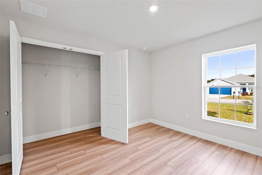 Spacious, unfurnished interior of a new home in , Ocala (Image 31).