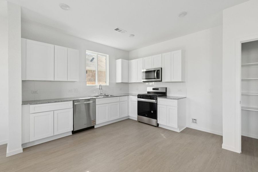 Furnished interior view inside a new home in Montgomery Bend, Montgomery (Image 6).