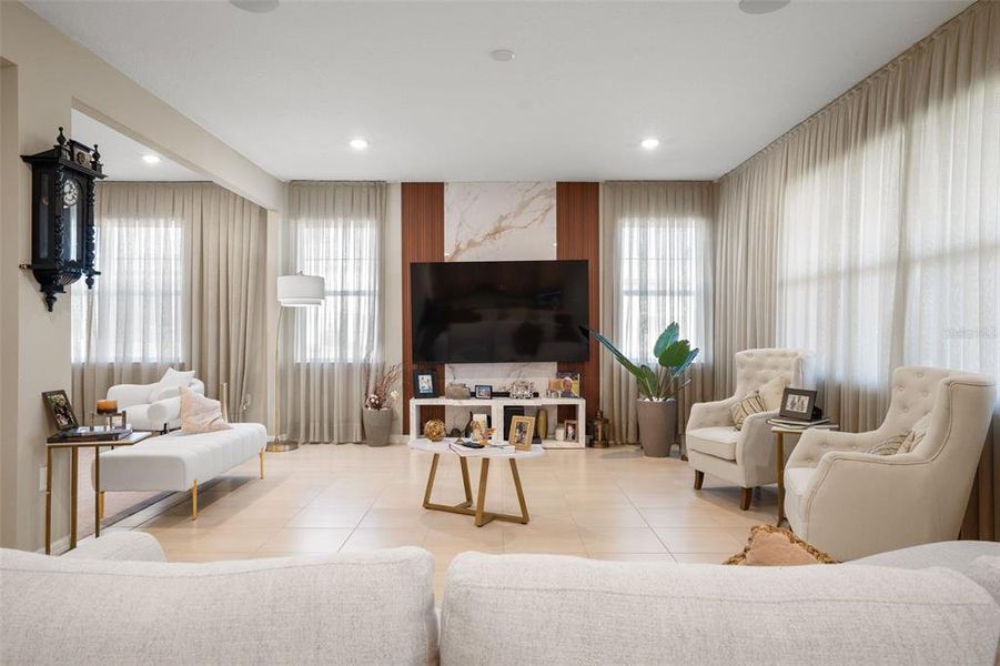 Furnished interior view inside a new home in , Winter Garden (Image 8).