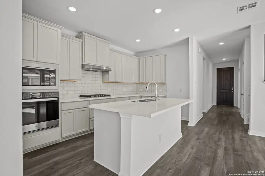 Furnished interior view inside a new home in Davis Ranch, San Antonio (Image 11). Furnished interior view inside a new home in Davis Ranch, San Antonio (Image 11).