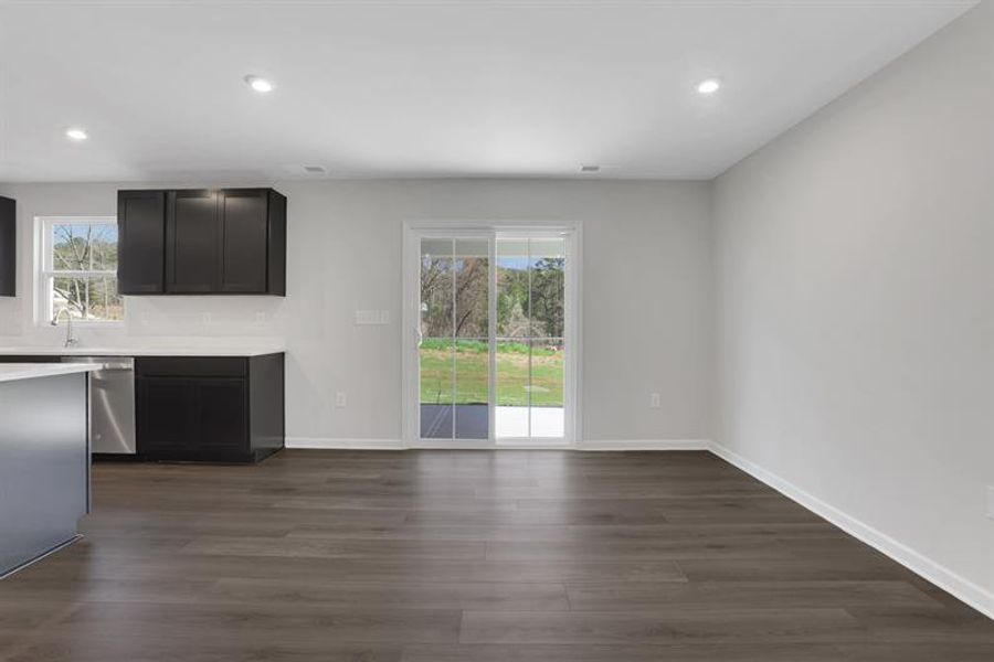 Spacious, unfurnished interior of a new home in Summertree, Stone Mountain (Image 25).