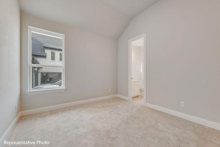 Representative unfurnished interior of a home built from the Grand Falls by Grand Homes in Dominion of Pleasant Valley, Wylie (Image 19).