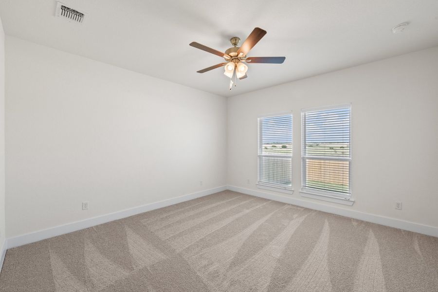 Spacious, unfurnished interior of a new home in North Point, Temple (Image 9).