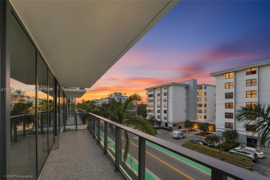 Condo located in Bay Harbor Islands, FL showcasing its design and architecture (Image 30).