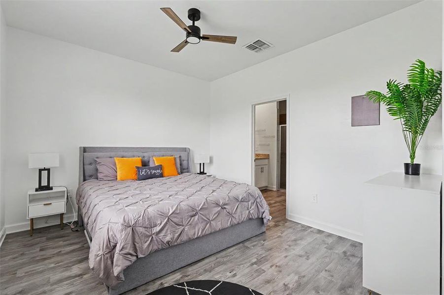 Furnished interior view inside a new home in , Bradenton (Image 4).