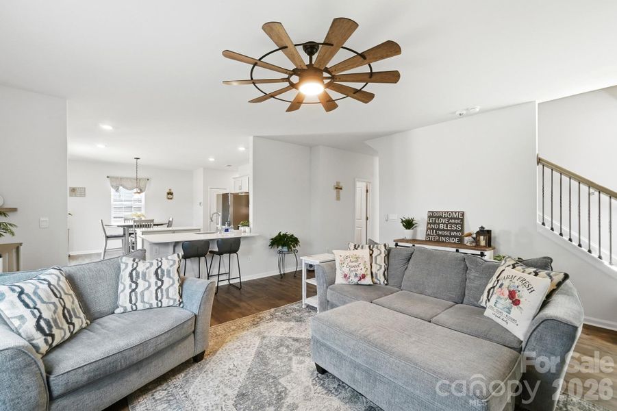 An open layout makes it easy to entertain while staying connected to family and guests. An open layout makes it easy to entertain while staying connected to family and guests.