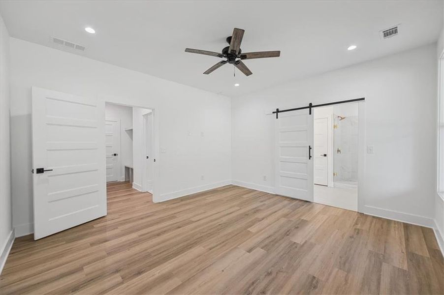 Spacious, unfurnished interior of a new home in , Taylorsville (Image 40).