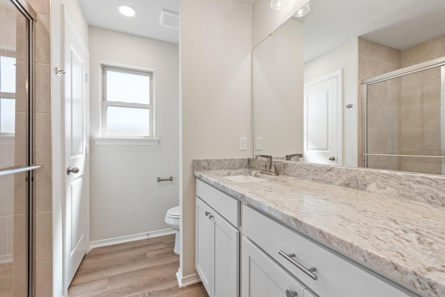 Furnished interior view inside a new home in , Navasota (Image 9).