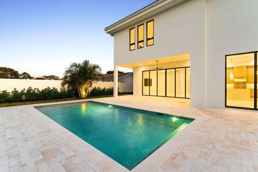 261 nw 8th st Boca Raton 26