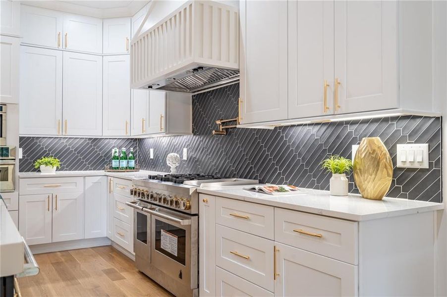 Furnished interior view inside a new home in , Brookhaven (Image 39).