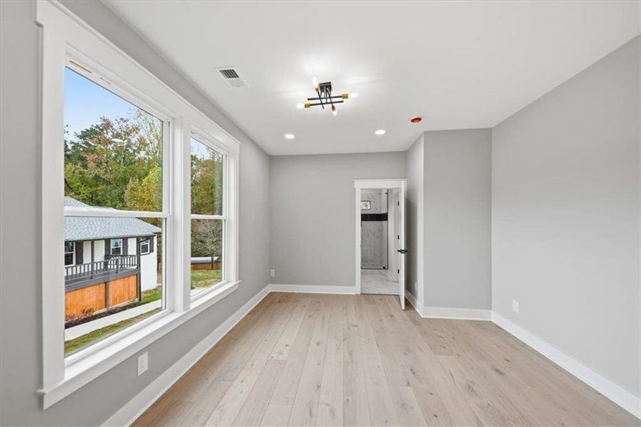 Spacious, unfurnished interior of a new home in , Acworth (Image 55).