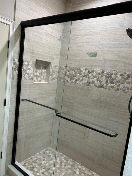 Close-up of interior finishes inside a home in , Dunnellon (Image 10).