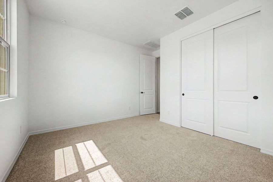 Spacious, unfurnished interior of a new home in White Tank Vistas, Waddell (Image 10). Spacious, unfurnished interior of a new home in White Tank Vistas, Waddell (Image 10).