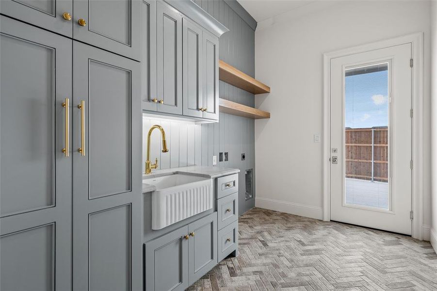 Furnished interior view inside a new home in , McGregor (Image 15).