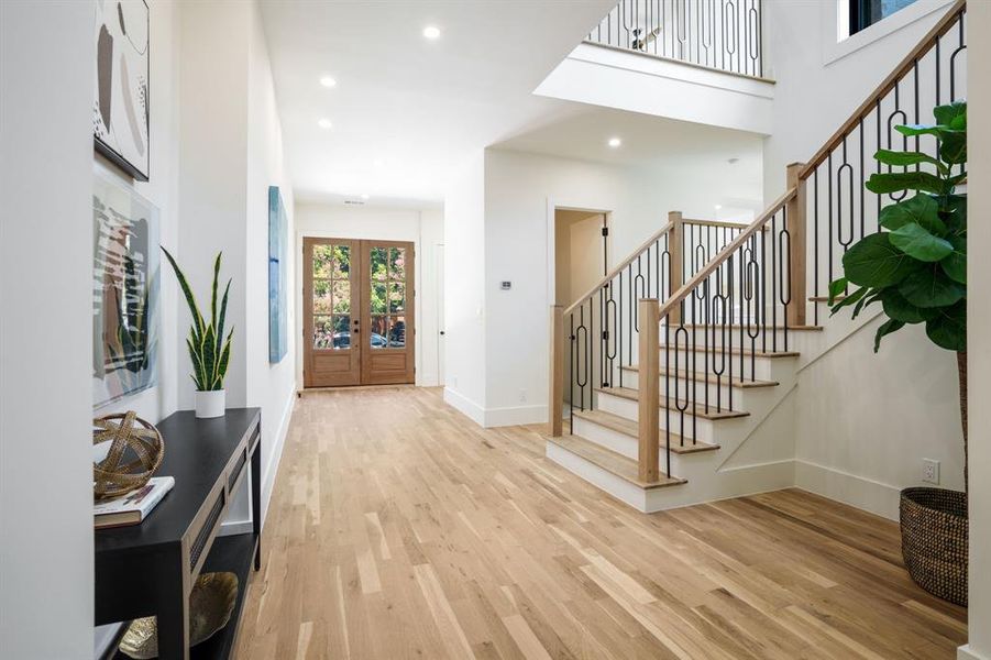 Spacious, unfurnished interior of a new home in , Dallas (Image 19).