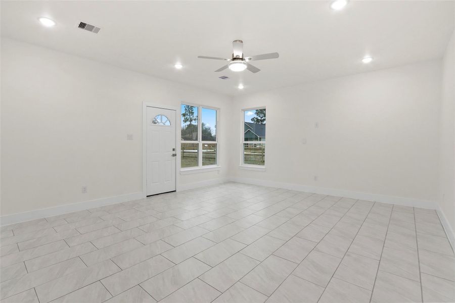 Spacious, unfurnished interior of a new home in , Prairie View (Image 21).