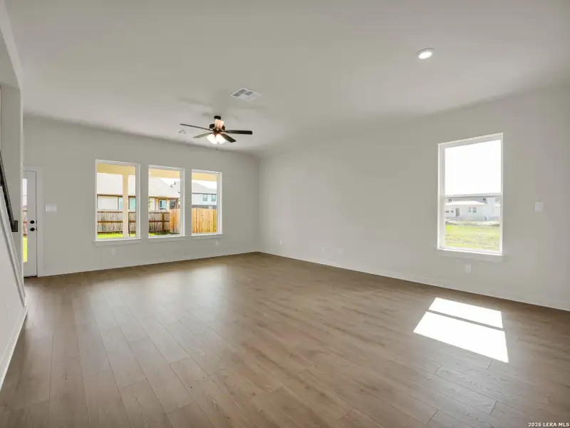 Spacious, unfurnished interior of a new home in Morgan Meadows, San Antonio (Image 20).