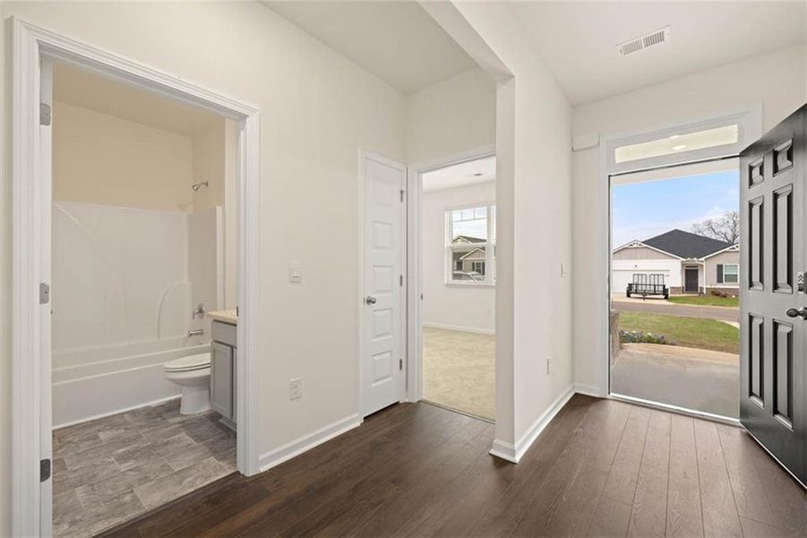 Spacious, unfurnished interior of a new home in Champion's Run, Lithonia (Image 17).