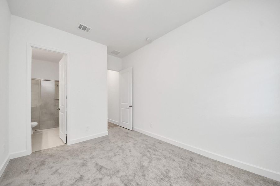 Spacious, unfurnished interior of a new home in Valencia, Manvel (Image 33). Spacious, unfurnished interior of a new home in Valencia, Manvel (Image 33).