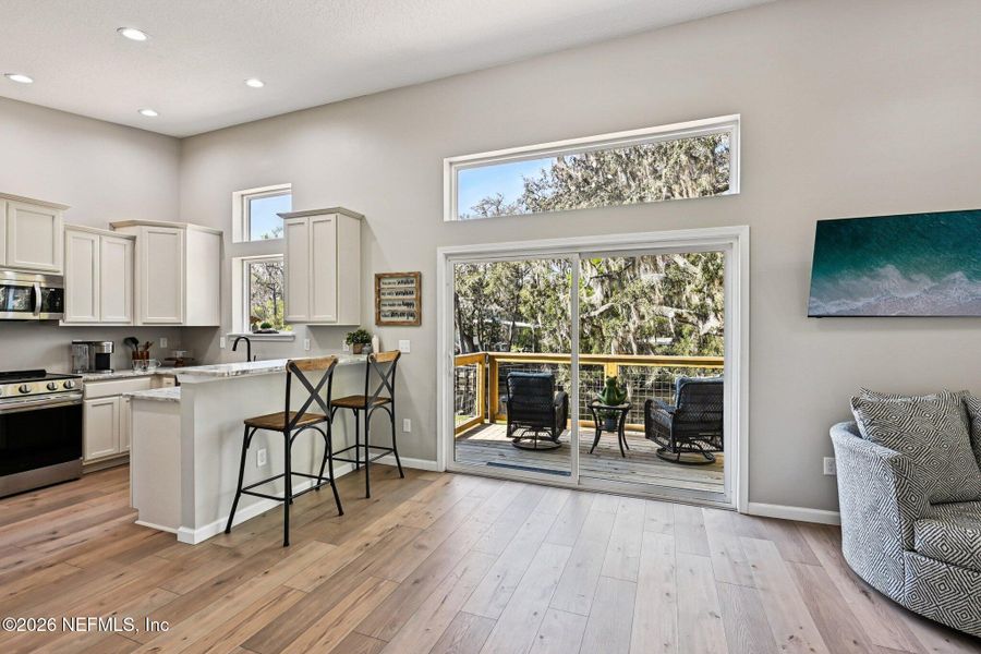 Furnished interior view inside a new home in , Middleburg (Image 10).