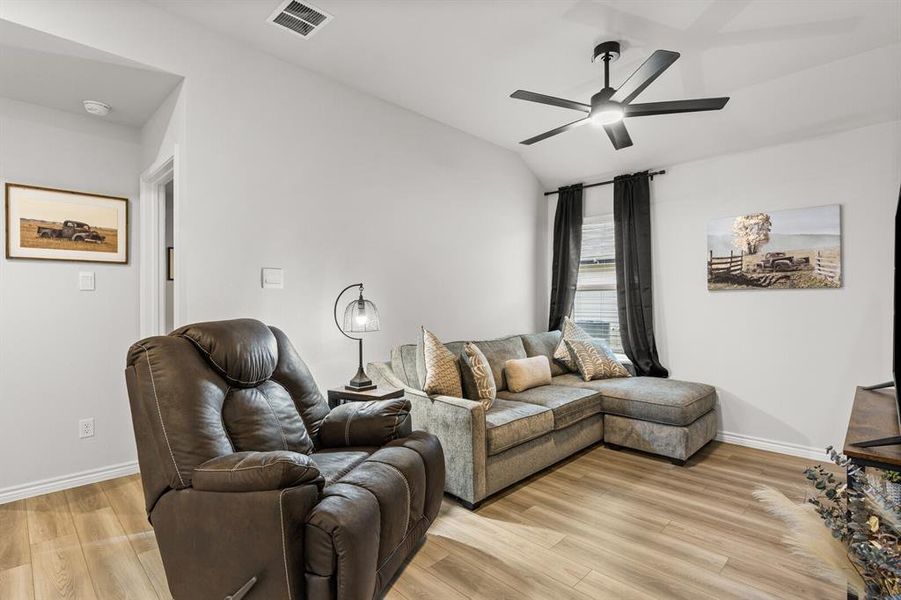 Furnished interior view inside a new home in Foxborough, Waco (Image 11).