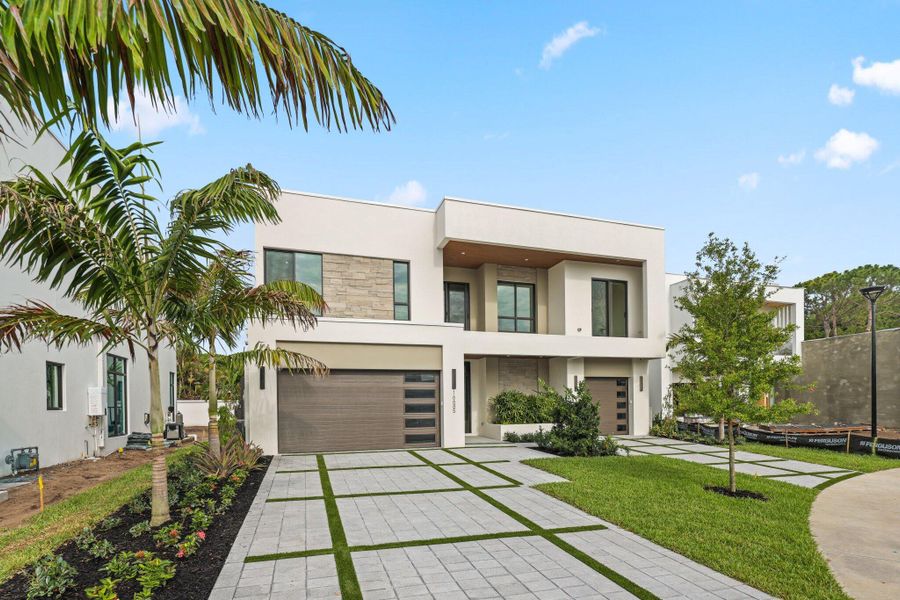 Aspen Model Exterior