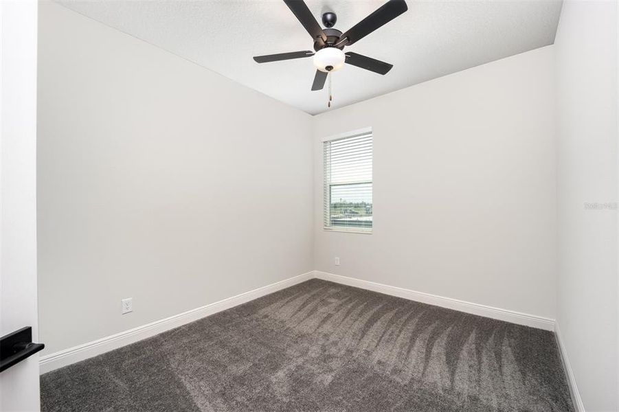 Spacious, unfurnished interior of a new home in Gum Lake Preserve, Lake Alfred (Image 9).