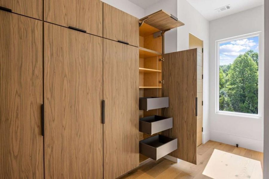Image 42 of a home in .