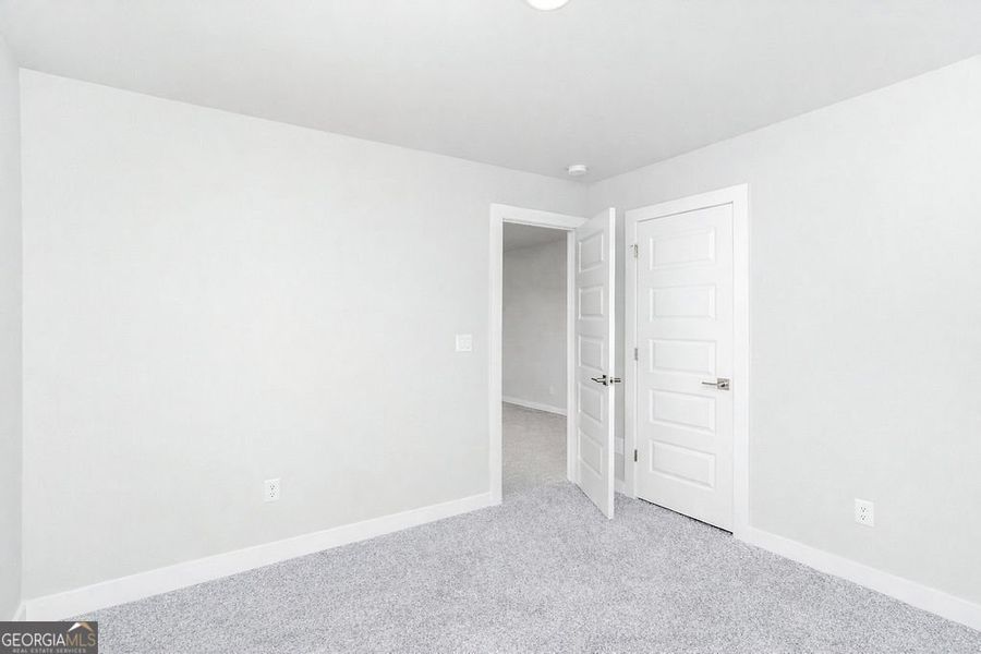 Spacious, unfurnished interior of a new home in The Manor at Gainesville Township, Gainesville (Image 15).