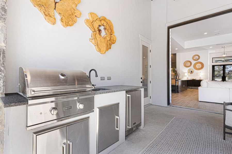 Furnished interior view inside a new home in Belle Oaks, Bulverde (Image 61).