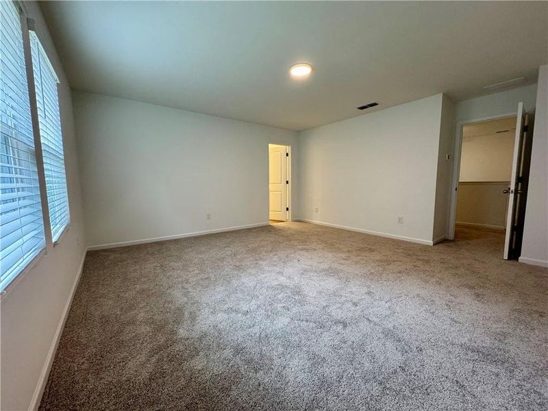 Spacious, unfurnished interior of a new home in Eastlyn Crossing, Flowery Branch (Image 25). Spacious, unfurnished interior of a new home in Eastlyn Crossing, Flowery Branch (Image 25).