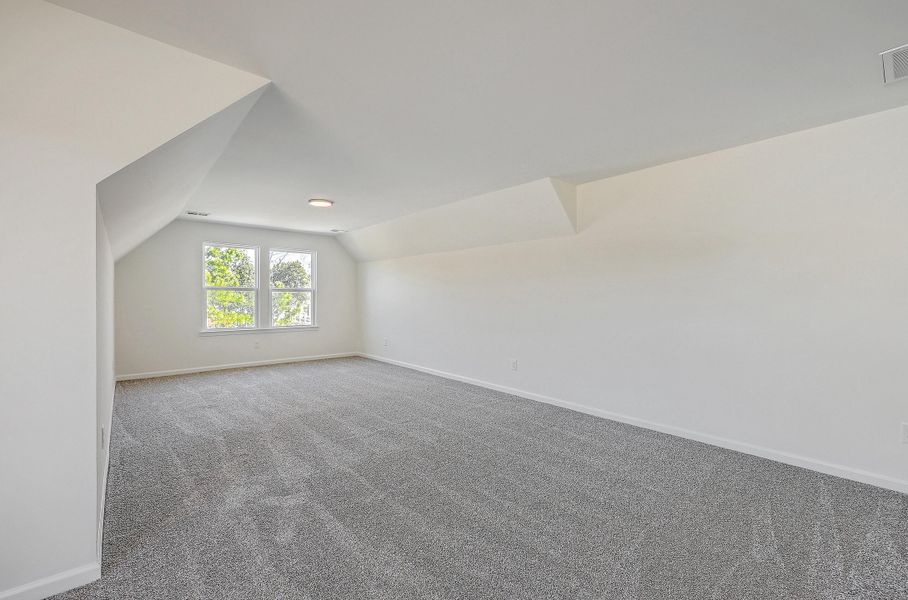 Spacious, unfurnished interior of a new home in , Holly Hill (Image 16).