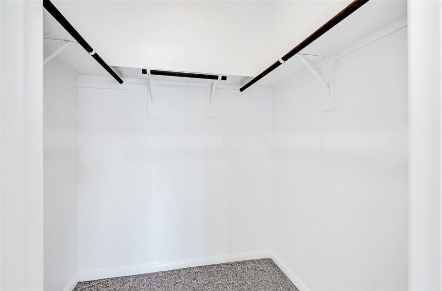 Spacious, unfurnished interior of a new home in Aldine Pines, Houston (Image 18).