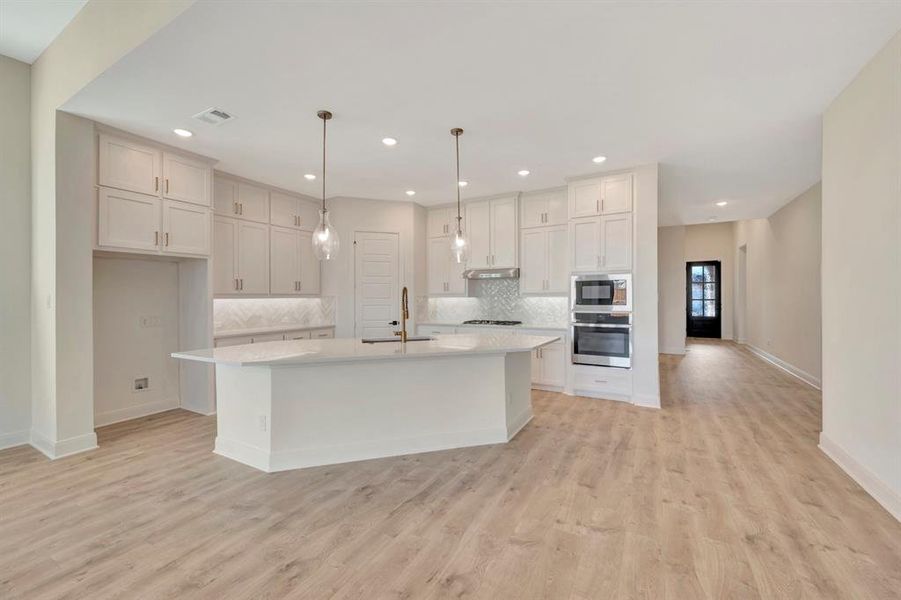 Furnished interior view inside a new home in Sandbrock Ranch, Aubrey (Image 5). Furnished interior view inside a new home in Sandbrock Ranch, Aubrey (Image 5).