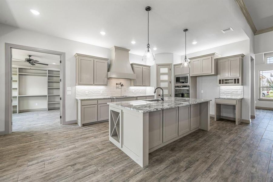 Furnished interior view inside a new home in Pecan Plantation, Granbury (Image 12).