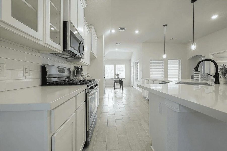 Furnished interior view inside a new home in Crosby Farms, Crosby (Image 4).