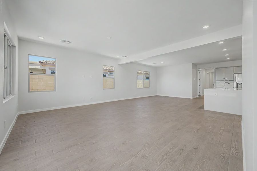Spacious, unfurnished interior of a new home in Avanti at Granite Vista, Waddell (Image 14). Spacious, unfurnished interior of a new home in Avanti at Granite Vista, Waddell (Image 14).