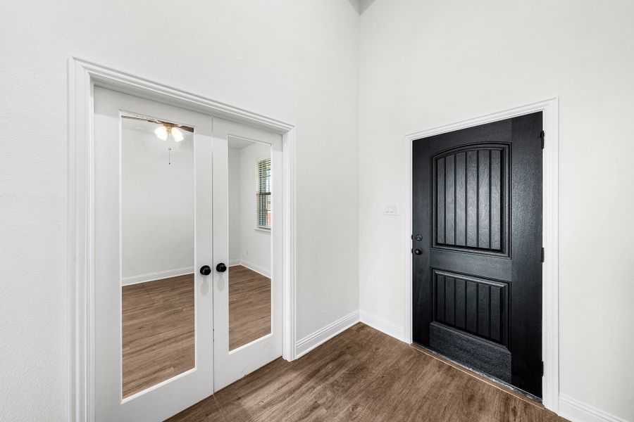 Spacious, unfurnished interior of a new home in Summerwood, Red Oak (Image 14).