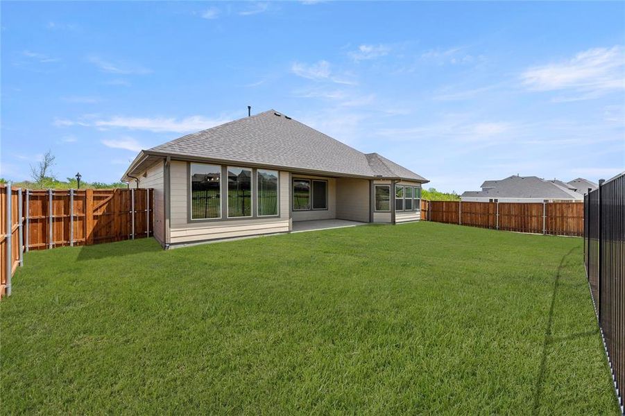 Front exterior of a new home in Somerset Park, Rockwall, TX, highlighting curb appeal (Image 19).