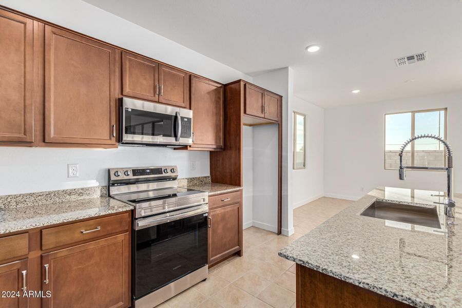 13 - 234th Lot 87 Kitchen